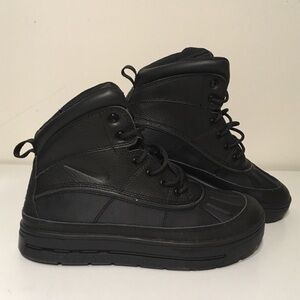 KIDS NIKE WOODSIDE 2 HIGH ACG BOOTS GRADE-SCHOOL new with box size 4y and 5.5y